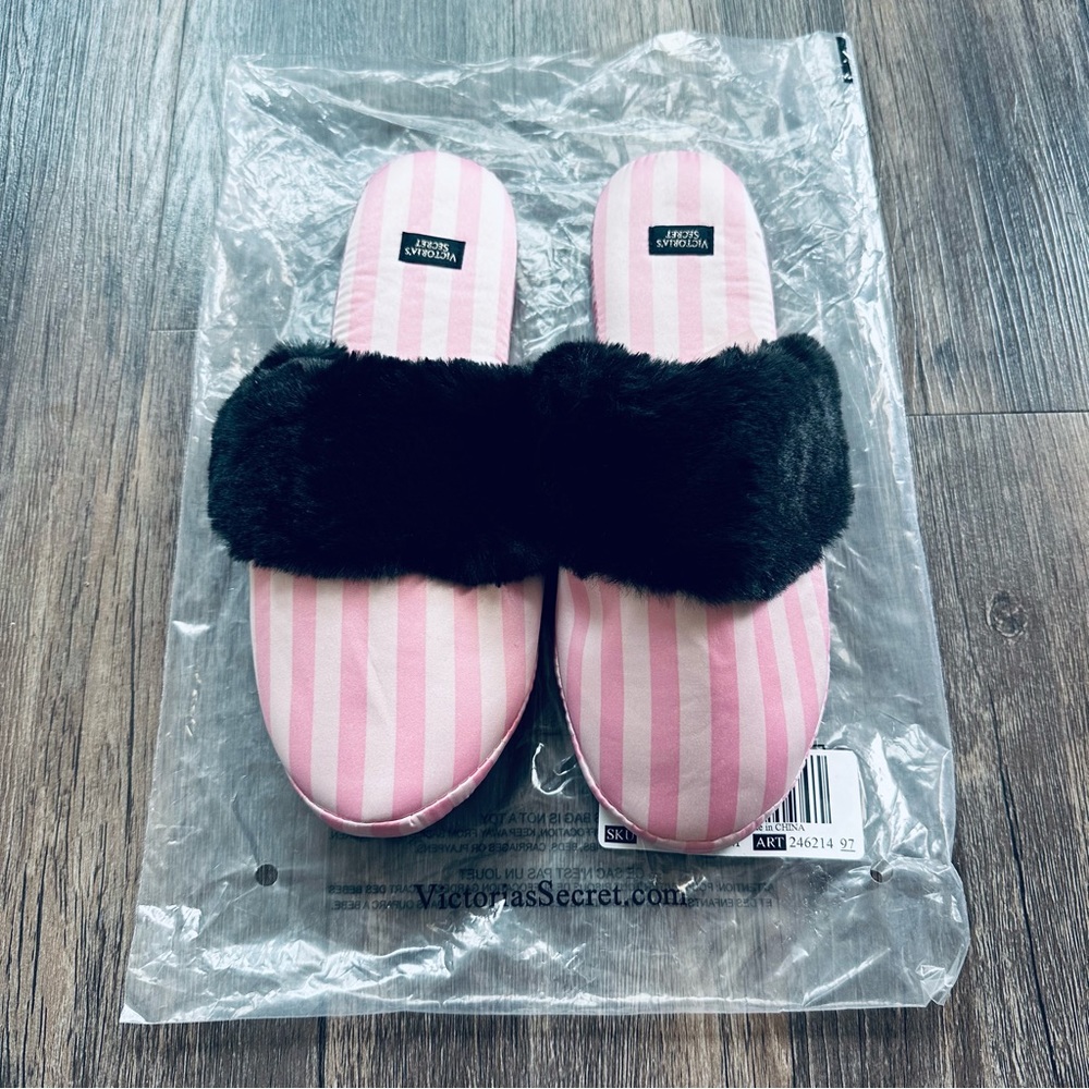 Victoria’s Secret Slippers